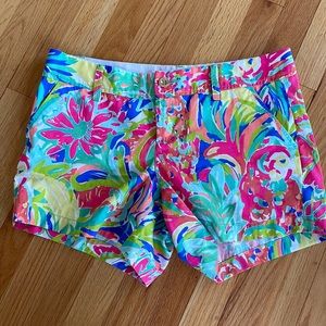 Lilly Pulitzer Callahan Stretch Shorts in Lovers Coral Print Size 10